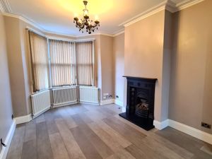 Lounge- click for photo gallery